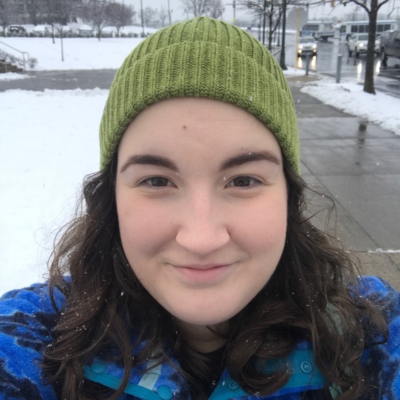 Meet your Posher, Hannah - Picture 1 of 1